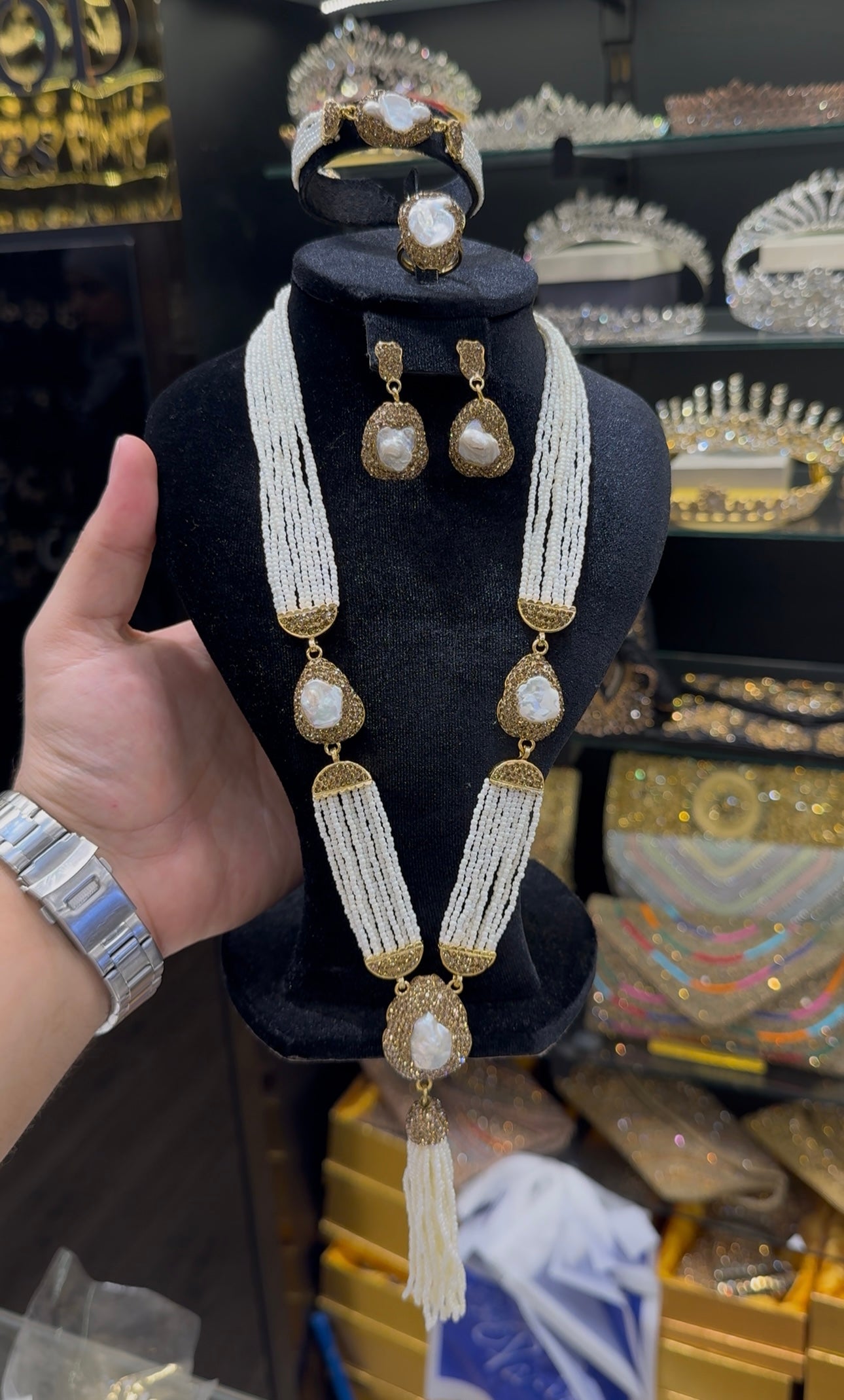 Gold بارور أحجار البارور