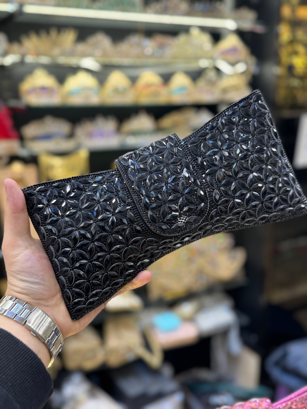 حقيبة السهرة الكريستالية 'بريق الملكات'