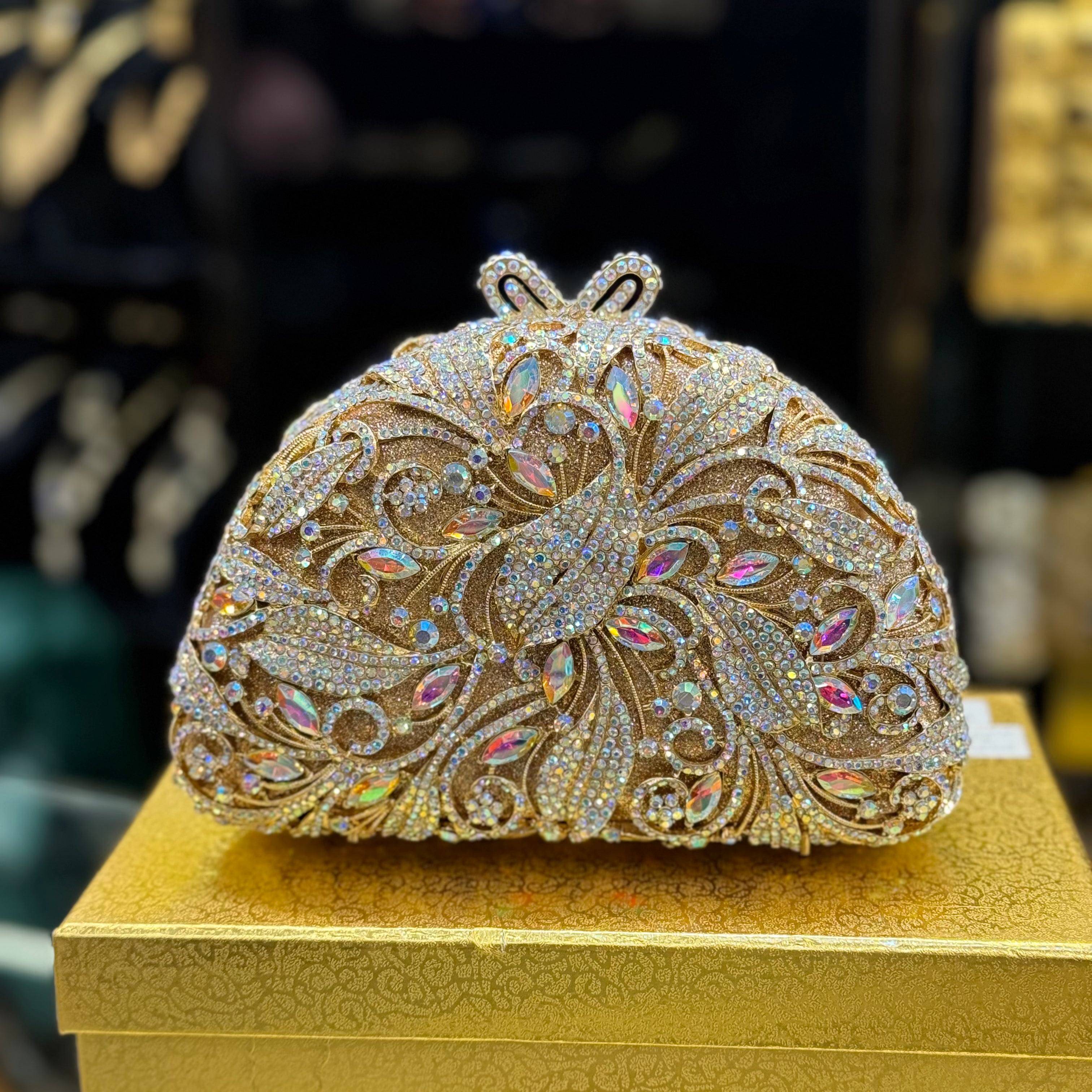 حقيبة سهرة "ماركيز" بمقبض يدوي وتصميم مرصع بالأحجار